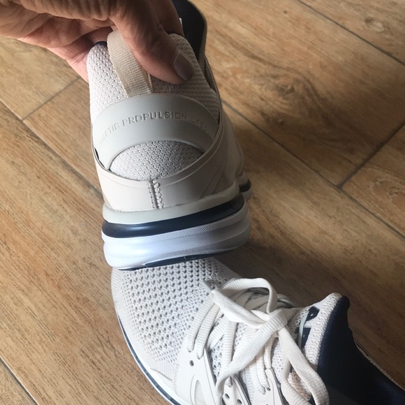 APL WOMEN'S ASCEND BIRCH/NAVY Training Shoes - Picture 3 of 3